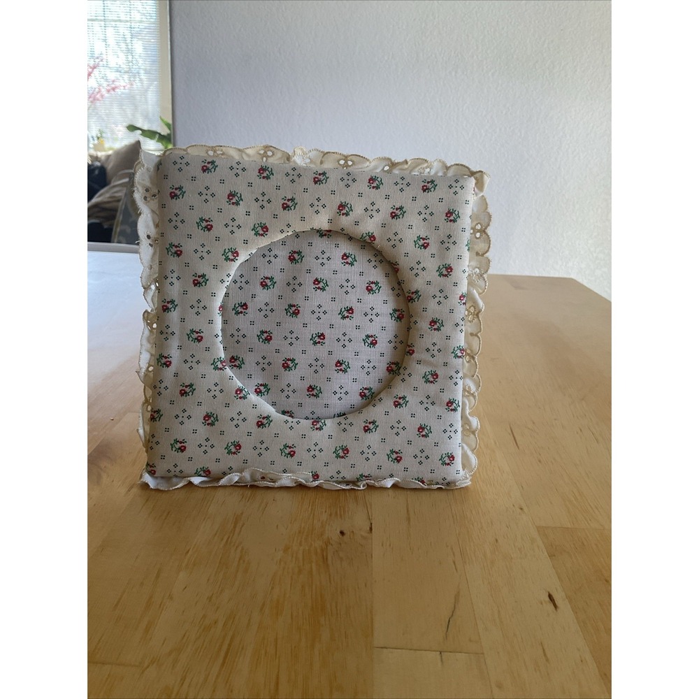 Vintage Floral Calico Padded Fabric Picture Frame Eyelet Lace Trim Cottagecore